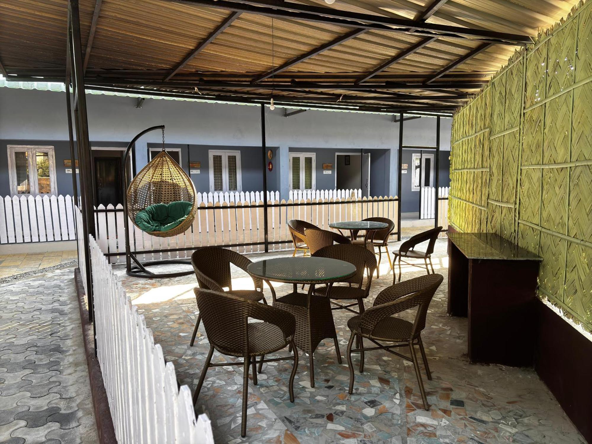 The Gulmohar Inn Guwahati Eksteriør bilde